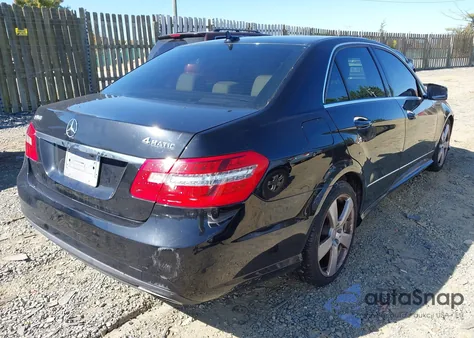 2011 Mercedes-Benz E 350 4Matic z USA, uszkodzony, nr VIN WDDHF8HB5BA455029